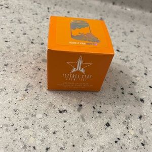 Jeffree Star Cosmetics Velour Lip Scrub Grape Soda